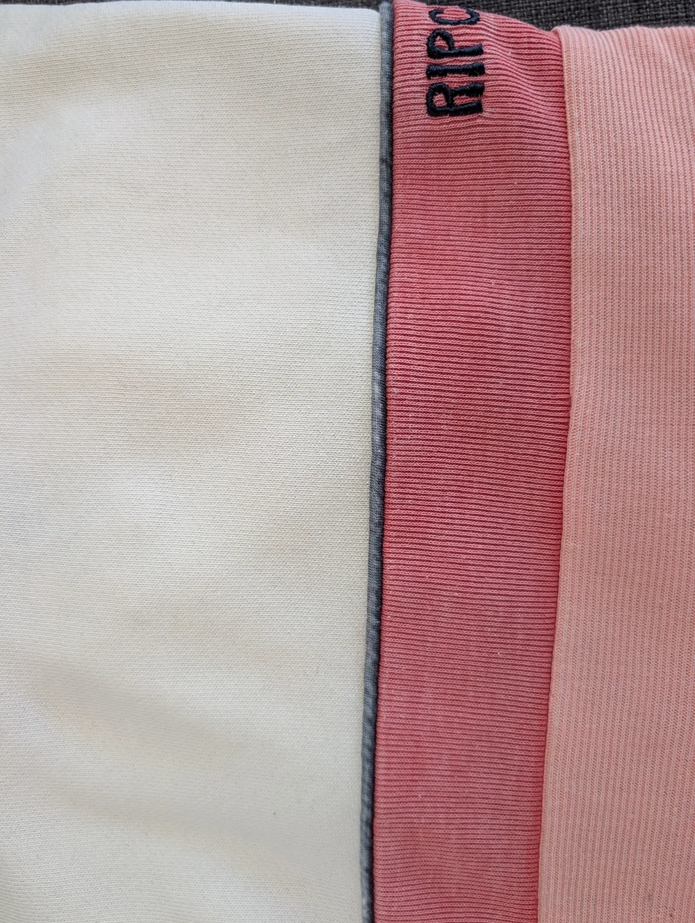 2 x Rip Curl Cream Golden State Sweatshirts - Picture 8 of 9